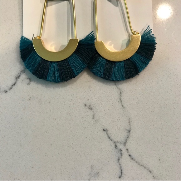 Madewell | Arc Wire Fringe Statement Earri… - Picture 4 of 6